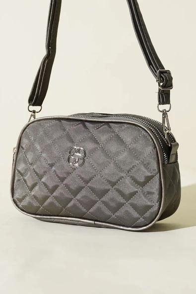 Metal Armalı 3 Bölmeli El Çantası Platin ürün görseli 1