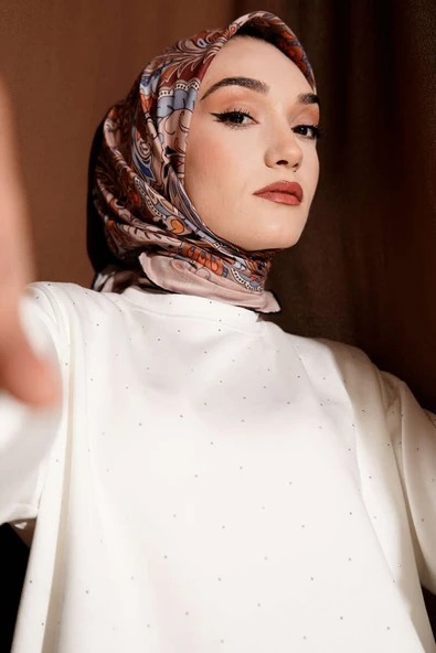 Retro Motifli Modal Eşarp Bej Mavi - Resim 1