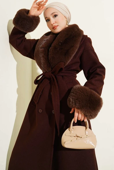 Yaka ve Bilek Kürklü Kaşe Kaban Kahve - Resim 2