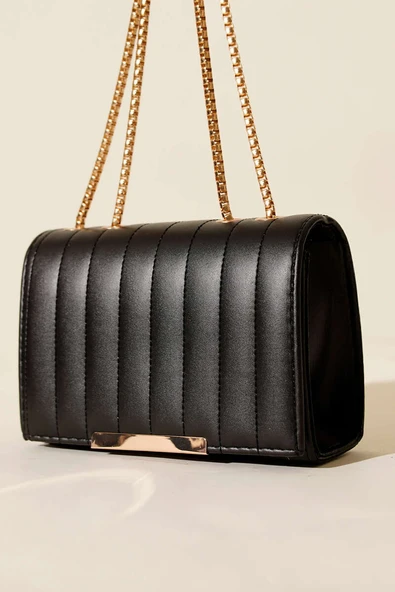 Zincir Askılı Dikdörtgen Çanta Siyah ürün görseli 1