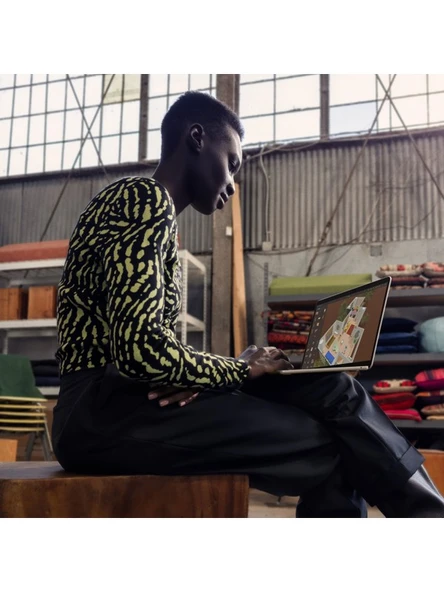 APPLE MacBook Air M3 Çip 8GB 512GB SSD macOS 13" Taşınabilir Bilgisayar Gece Yarısı MRXW3TU/A - Resim 2