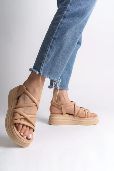 BELLA Lastikli Şerit Detaylı Ortopedik Taban Kadın Sandalet  CTT - Ten ürün görseli