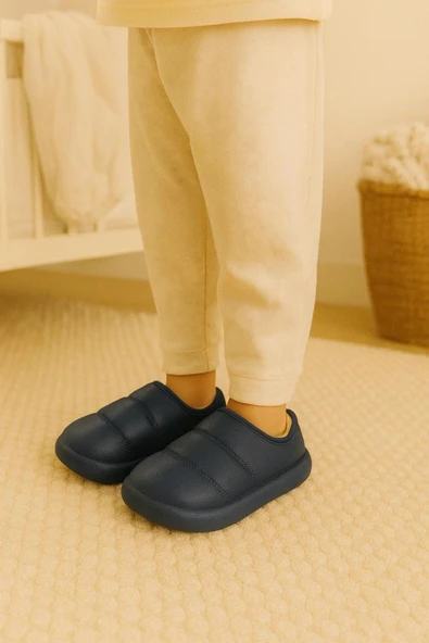 Peluş İçi Yünlü Kışlık Panduf Lacivert Çocuk Ev Terliği ürün görseli