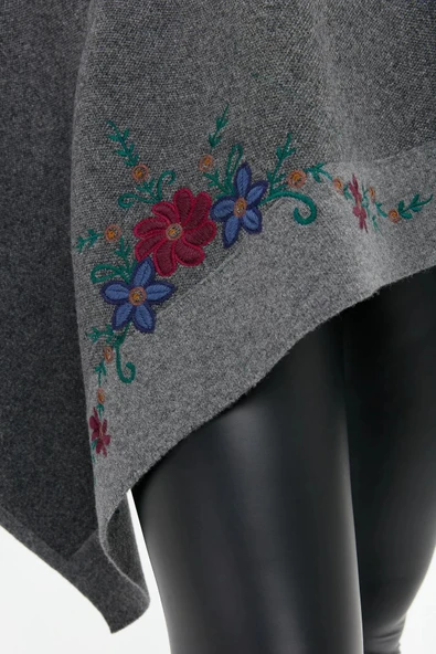 24055 DESEN TRİKO İKİ KENARI BORDÜRLÜ ÜÇ ÇİÇEKLİ MAKİNE NAKIŞ İŞLEMELİ ŞAL - Resim 9