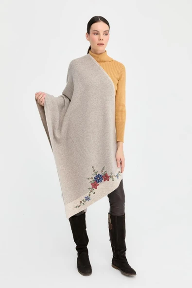 24055 DESEN TRİKO İKİ KENARI BORDÜRLÜ ÜÇ ÇİÇEKLİ MAKİNE NAKIŞ İŞLEMELİ ŞAL - Resim 4