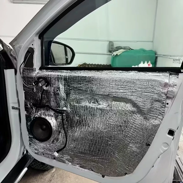 9mm*60cm*100cm (0,60m2) Folyolu Yapışkanlı Otomobil Karavan Ses Yalıtım ürün görseli