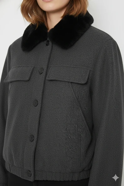 Cemo Kuzu Kürk Yakalı Düğmeli Kısa Suni Deri Ceket - Resim 10