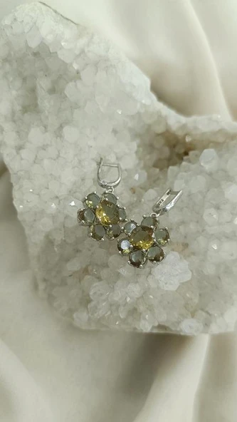 Küpe Zultanit Çiçek 925 Ayar Gümüş Renk Değiştiren Sultanit Sallanır Küpe 18089 - Resim 5