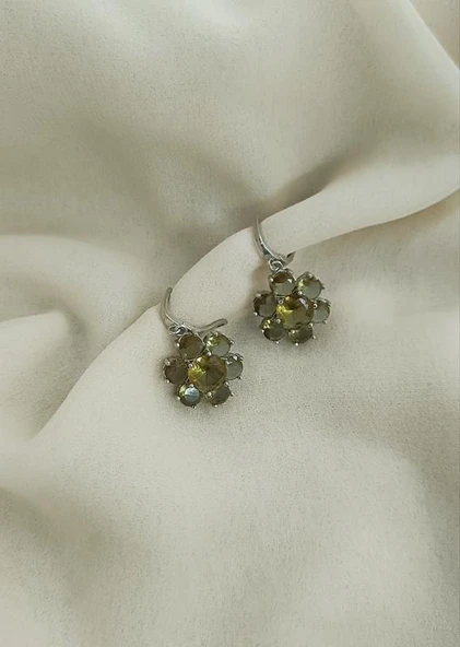 Küpe Zultanit Çiçek 925 Ayar Gümüş Renk Değiştiren Sultanit Sallanır Küpe 18089 - Resim 2