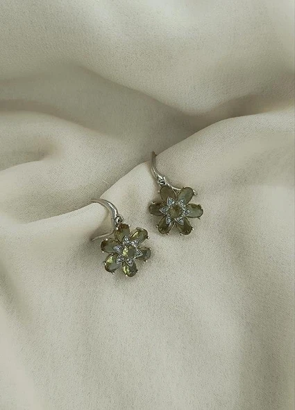 Küpe Zultanit Çiçek 925 Ayar Gümüş Renk Değiştiren Sultanit Sallanır Küpe - Resim 5