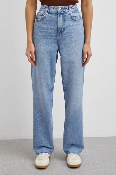 Yüksek Bel Beş Cepli Kesik Paça Jean Mavi - Resim 5