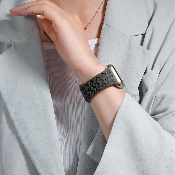 Apple Watch Ultra 1 ve 2 Uyumlu 49mm Leopar Desenli Yumuşak Silikon Kordon  Füme - Resim 3