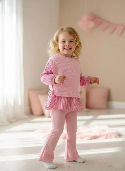 Pembe Fırfır Detaylı Kombin Takım – Örme & Gömlek Kumaş Üst + Boru Paça Alt ürün görseli