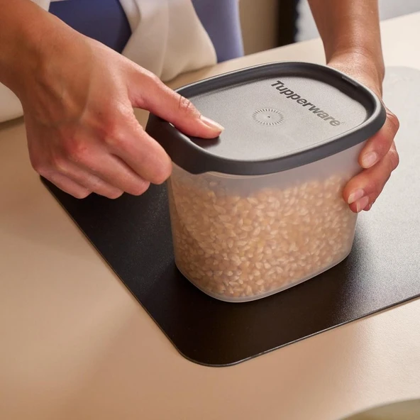 Tek Dokunuş Kare Küçük Buzdolabı Saklama Kabı Cosmos 810 ml - Resim 2