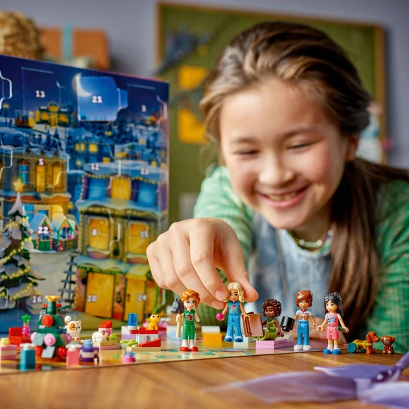 LEGO Friends 2025 Yılbaşı Takvimi 42668 - Resim 6
