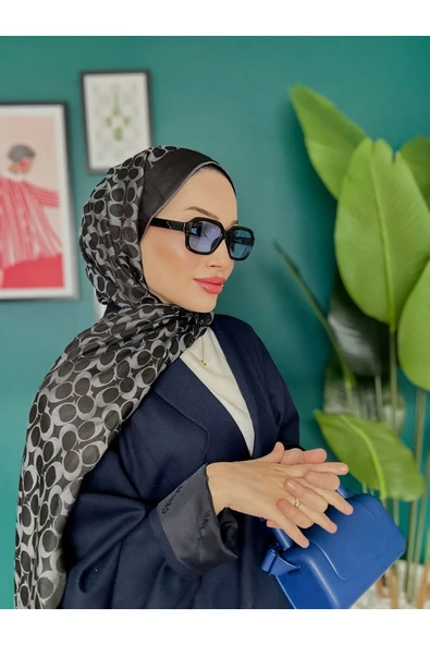 Coach Desen İpek Kaşmir Çift Taraflı Şal ürün görseli