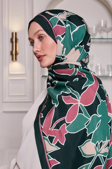 Zümrüt Yaprak Desen Royal Şal ürün görseli