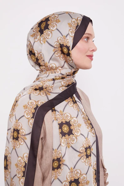 Siyah-Bej Barok Desen Hint İpeği Şal ürün görseli