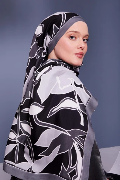 Gri Yaprak Desen Royal Şal ürün görseli