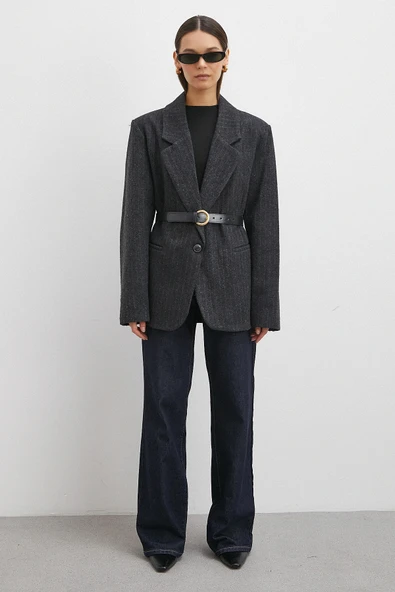 Çizgi Detaylı Kemerli Kaşe Ceket Siyah - Resim 2