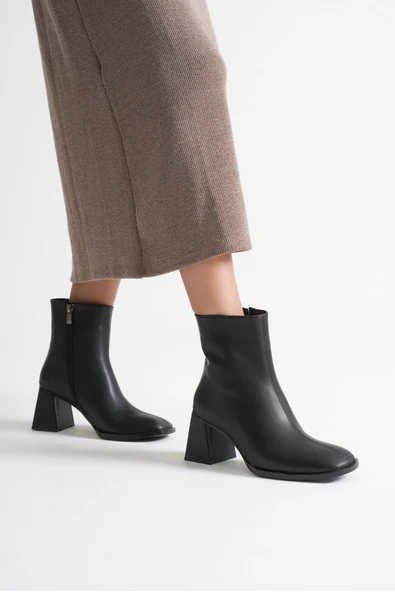Alenro Kadın Siyah Topuklu Bot ürün görseli