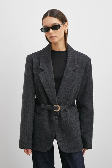 Çizgi Detaylı Kemerli Kaşe Ceket Siyah - Resim 3