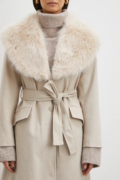 Kürk Yaka Kuşaklı Kaşe Kaban Bej - Resim 5