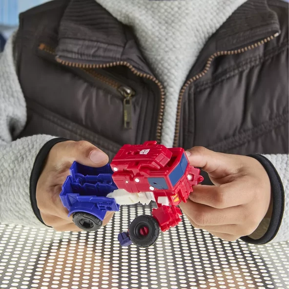 Transformers Cyberworld Dönüşen Araçlar G0746 G1040 Optimus Prime - Resim 4