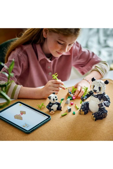 LEGO ®Creator 3’ü 1 Arada Vahşi Hayvanlar: Panda Ailesi 31165 - 8 Yaş ve Üzeri  Yapım Seti (626Parça) - Resim 5