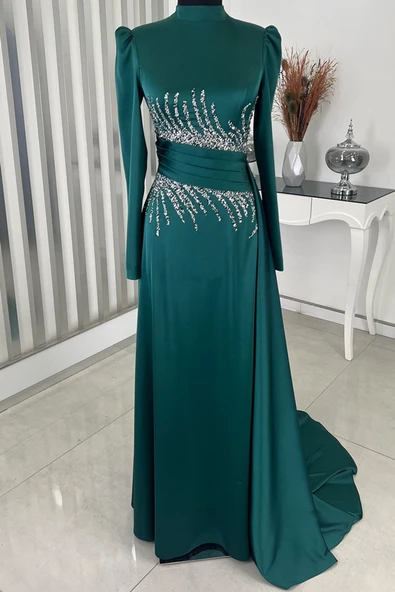 Ceyla Kuyruklu Tesettür Abiye Zümrüt ürün görseli