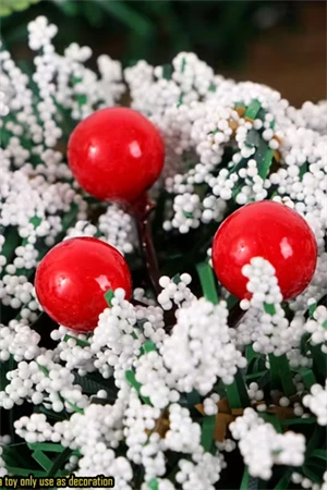 El Yapımı Noel Çelengi – Suni Kar Efekti, Çam Kozalakları ve Kırmızı Yemiş Detaylı | İç & Dış Mekan Uyumlu Şenlikli Yılbaşı Kapı ve Ev Dekoru | Elektriksiz, Plastik, Tüysüz Tasarım (1 Adet) - Resim 5