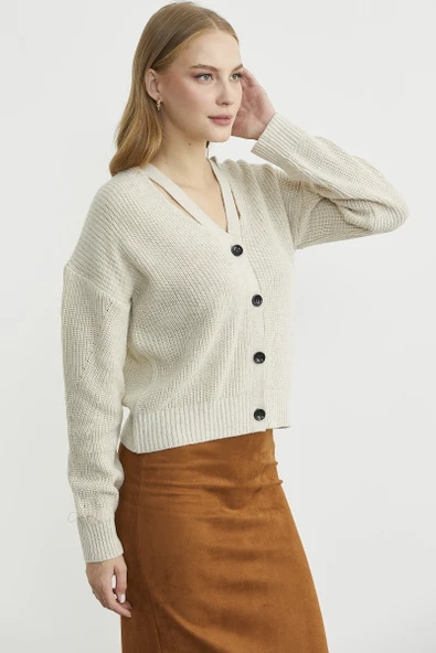 Yaka Detaylı Düğmeli Triko Hırka - Taş - Resim 4