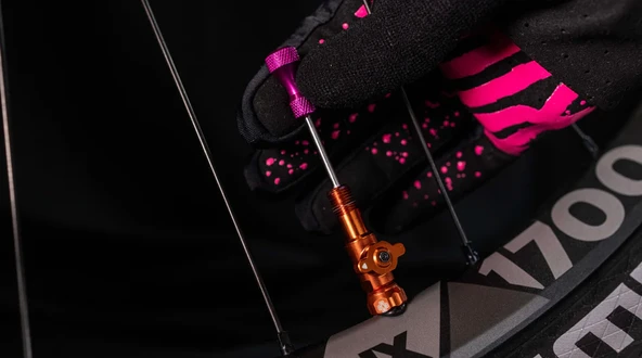 Muc-Off Hey Dipstick! Sibop Açıcı Temizleyici ve Sıvı Kontrol Aleti - Resim 5