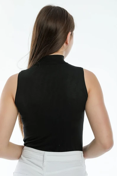 Kadın Siyah Kolsuz Boğazlı Body - Resim 2