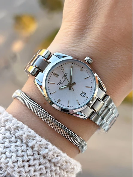 Tom Jones Çelik Kordon Kararma Renk Atma Yapmaz 3 Atm Suya Dayanıklı Kadın Kol Saati BTJ.YN10059.1 ürün görseli