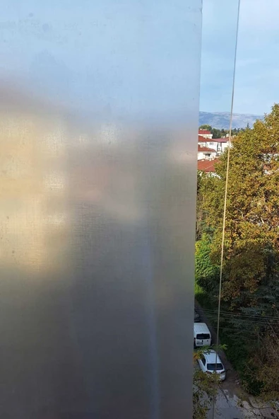 Dekoratif Şeffaf Cam Folyosu | Kendinden Yapışkanlı – Buzlu Cam Görünüm - Resim 2