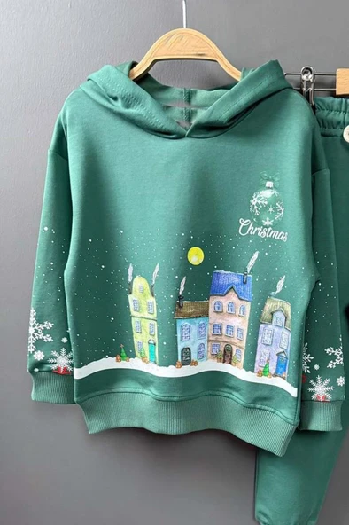 Kız Erkek Çocuk Kar Tanesi ve Bina Digital Baskılı Yazı Detaylı Christmas Yeşil Eşofman Takım - Resim 2