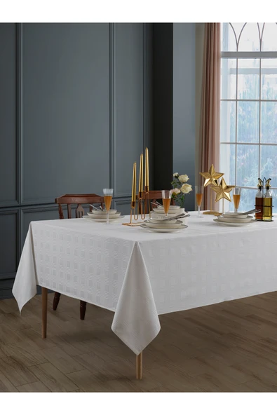 Misev Kare Desenli Masa Örtüsü ürün görseli