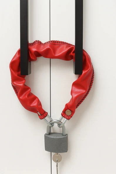 Vi Caro Kırmızı Deri Kılıf 1 Kalite Zincirli Kilit Yurt Spor Salonu Dolap Kilidi Dayanıklı Asma Kilit 32 cm - Resim 2