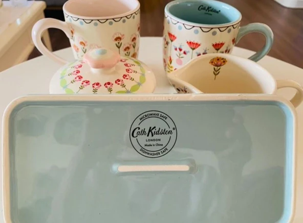 Cath Kidston Çok Renkli ve Çiçekli Sütlük ve Şekerlik Uzun Pastel Pembe Çizgili Porselen Tabak Seti - Resim 8