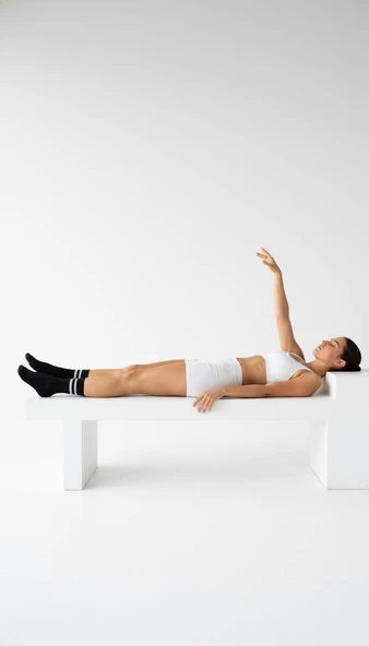 Kadın 2’li Tenis Çorabı – Siyah Beyaz Çizgili Spor Çorap – Nefes Alabilir Rahat Konçlu - Resim 5