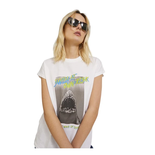 Bisiklet Yaka Baskılı Kadın T-shirt 12234665 - Resim 4