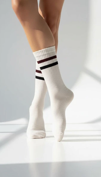 Kadın 2’li Spor Tenis Çorabı – Siyah ve Beyaz Çizgili Model - Resim 2