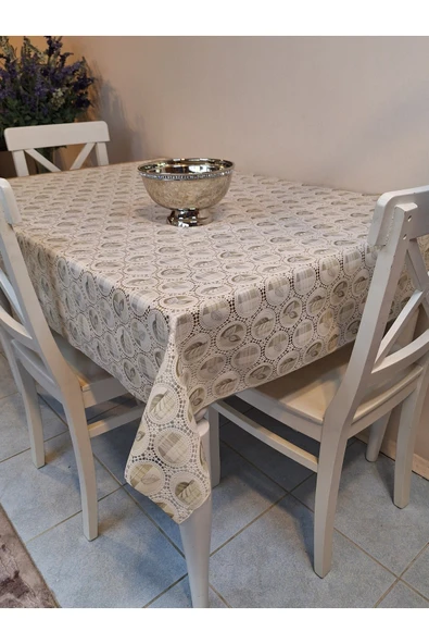 İthal Silinebilir Masa Örtüsü – Kaymaz Tabanlı PVC Muşamba ürün görseli