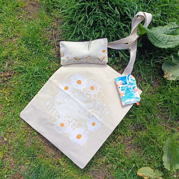 Utterly Good Papatyalı Bez Çanta Seti  Roller Kalem Hediyeli  Bez Çanta  Bez Kalemlik  Bez Cüzdan ürün görseli