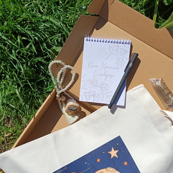 Utterly Good 2 Yıılık Kaza Namazı Manevi Koleksiyon Seti  Defter  Kalem  Zikirmatik  Tespih  Bez Çanta Hediyeli ürün görseli