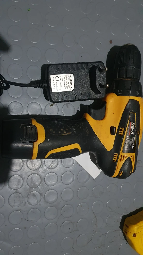 Sarjli matkap ikinci el adaptör dahil ürün görseli