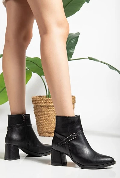 Feles Toka Detaylı Klasik Topuklu Kadın Bot ürün görseli