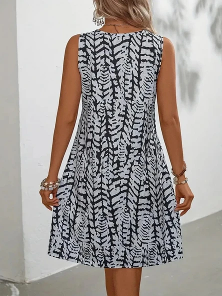 Kadın Sıfır Kol Yakadan Halka Detaylı Desenli Kısa Bürümcük Elbise - Resim 2