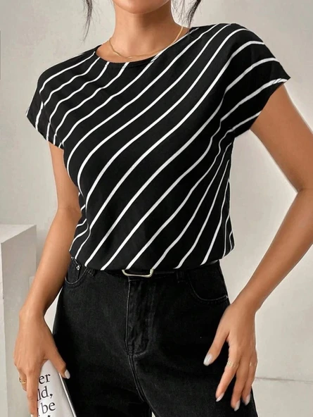 Kadın Kısa Yarasa Kollu Bisiklet Yaka çizgi Desenli Atlas Bluz - Resim 2